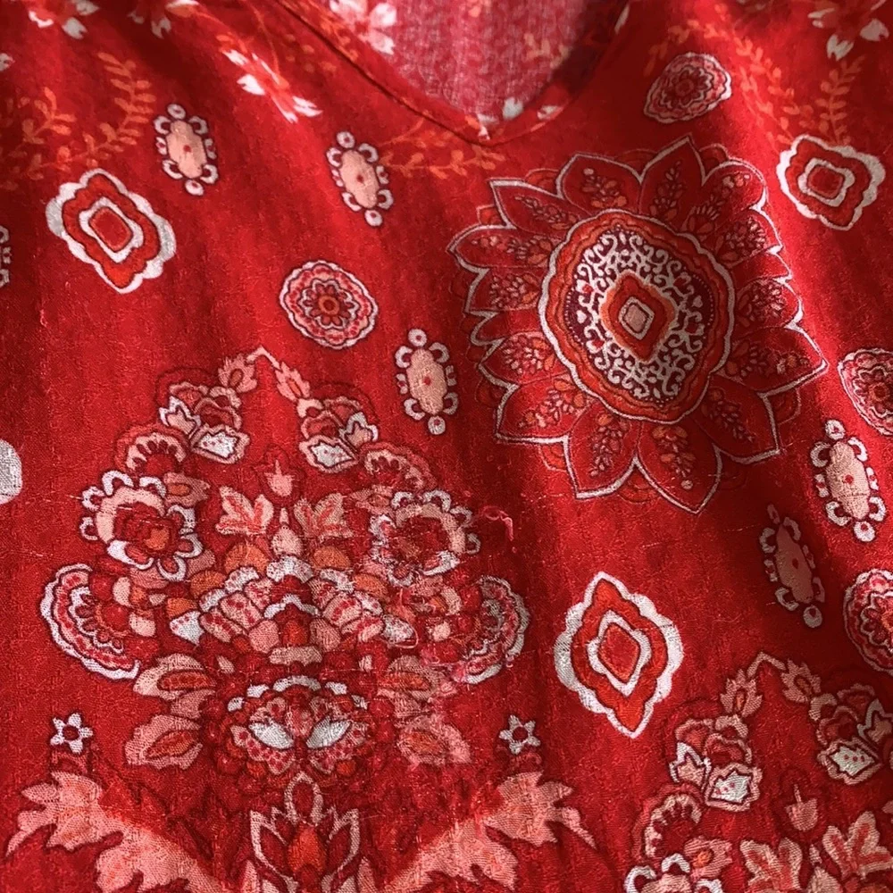 Comfortable and breathy, mati billow sleeve top! - Picture 4 of 4